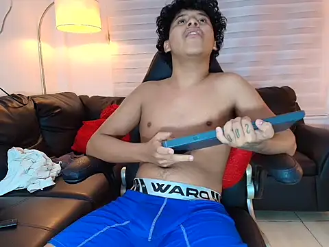 kristhofer_levis_ live cam on StripChat