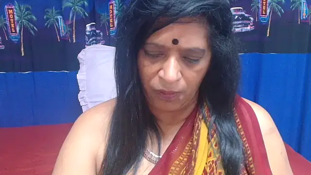 INDIANFUSION live cam on StripChat