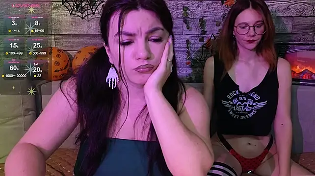 Vika_loves_you live cam on StripChat