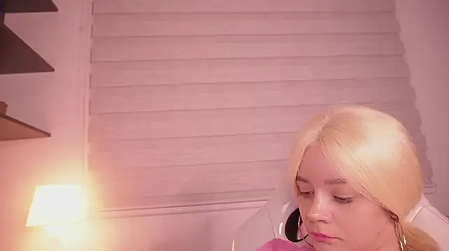 bella_adams_