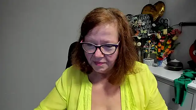 Adelewildx live cam on StripChat