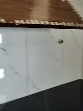 Nikolas_top