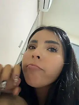 LovelyEyess webcam