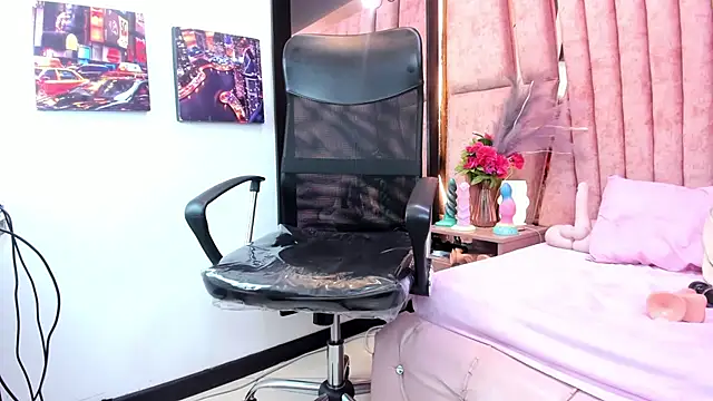 HornySkinny26