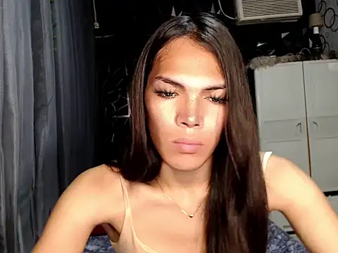 GORGEOUS_CARMEE live cam on StripChat