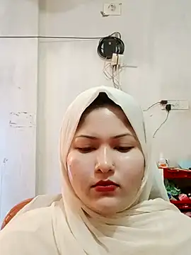 Nusrat-N live cam on StripChat