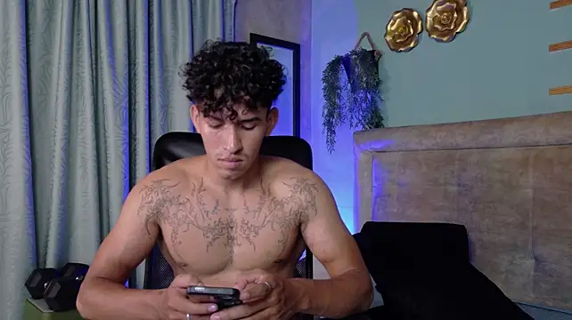daniel_biig live cam on StripChat