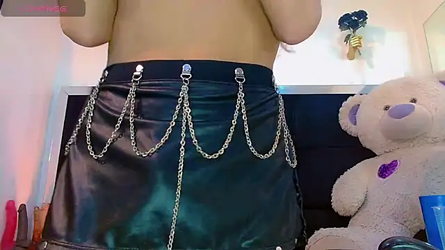 Modella: princessrainbowx