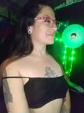 _Alaskamisa live cam on StripChat