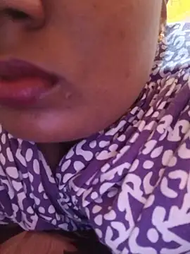 bhuvana_kannada live cam on StripChat