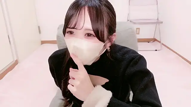 hiyori-chan live cam on StripChat