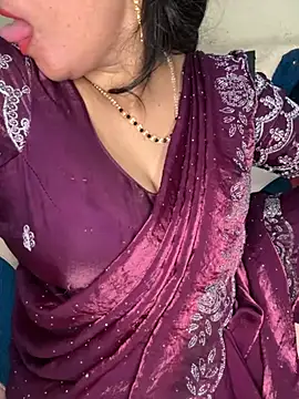 SiyaSiren live cam on StripChat