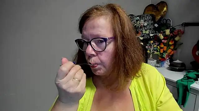 Adelewildx live cam on StripChat