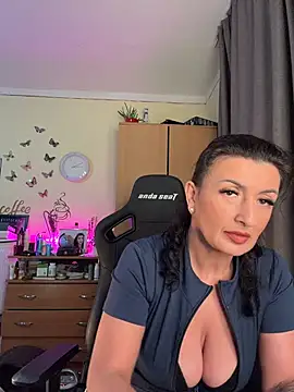 Hotangel75
