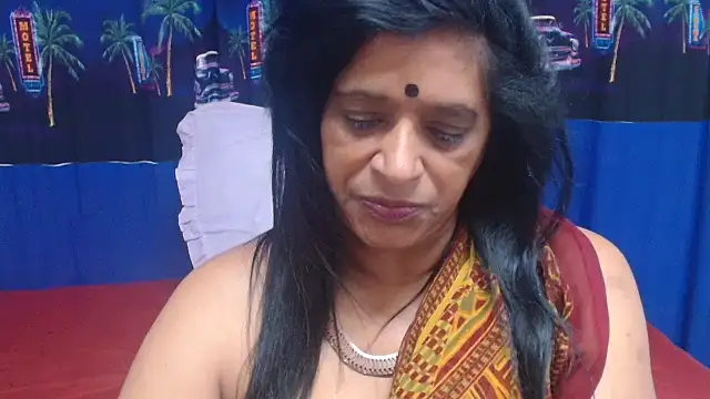 INDIANFUSION live cam on StripChat
