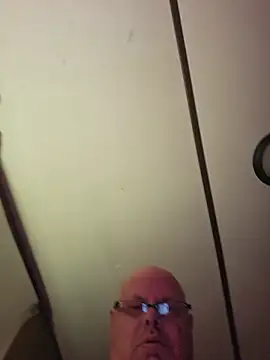 ArmoredLip13 on Stripchat