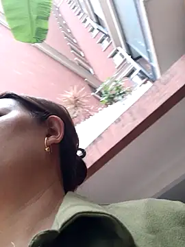 Jolie_baby live cam on StripChat