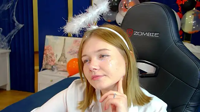 ElinaVale live cam on StripChat