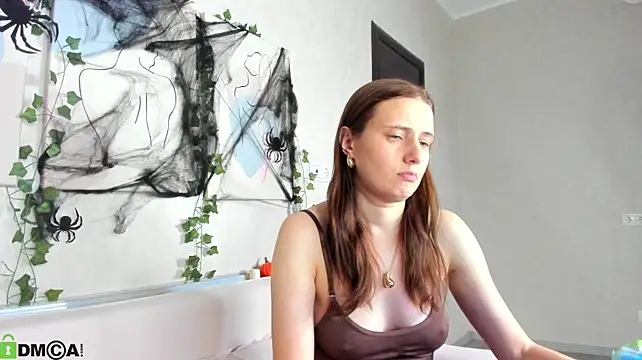 Kathrine-Meyer live cam on StripChat