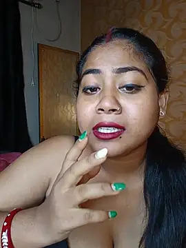 hornynisha321 live cam on StripChat
