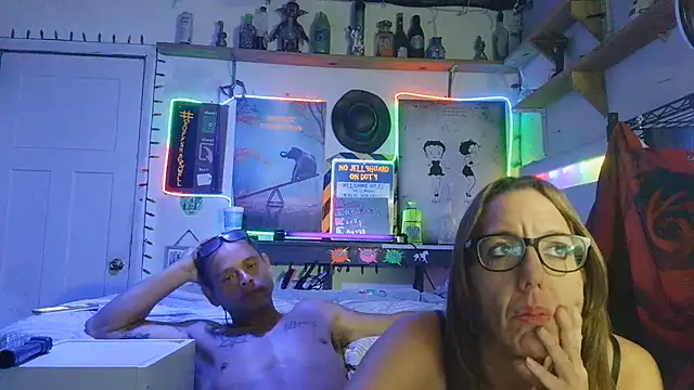 Buffshagswell live sex cam