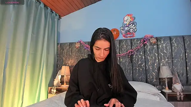 Samantha_Velle