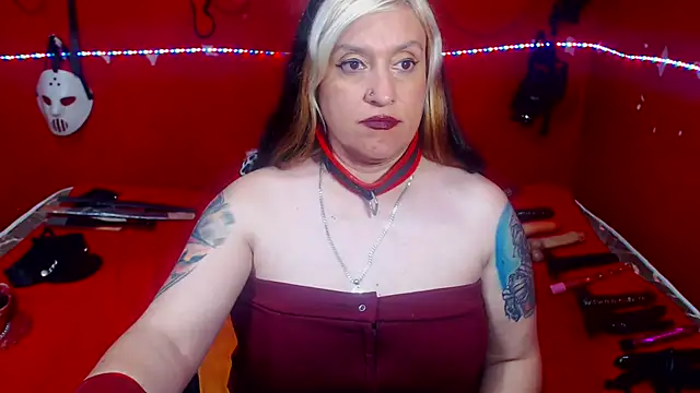 MATURE_Randy live cam on StripChat