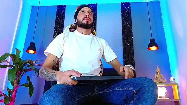 Erick_Wall live cam on StripChat