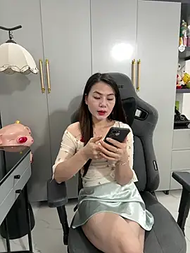 Llabi2k live cam on StripChat