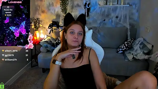 Alisa_Laurent live cam on StripChat