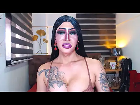 DominateMistressTyra live cam on StripChat