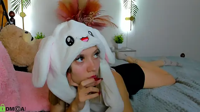Lo1Ly_Pol1ypop live cam on StripChat