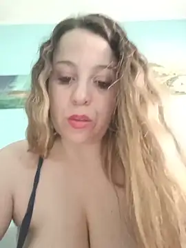 Emma96_hot live cam on StripChat
