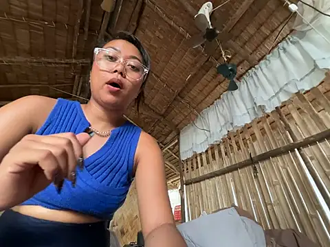 Juliet_official_pro live cam on StripChat
