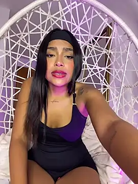 Mariangel_11 live cam on StripChat
