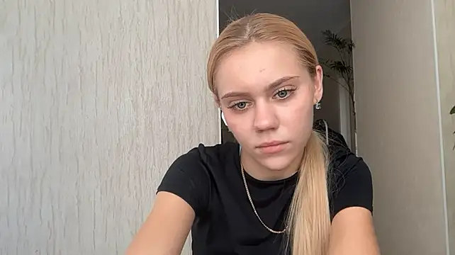 Glamorforyou live cam on StripChat