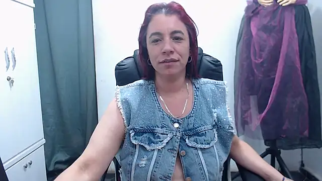 LAURA_CRAIZY