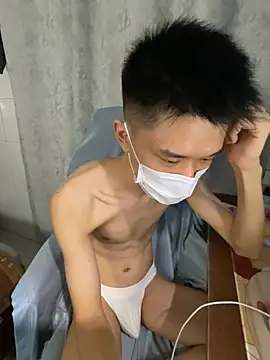 Zhang_yiovo live cam