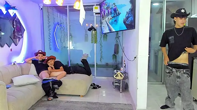 Houseofwarrios live cam