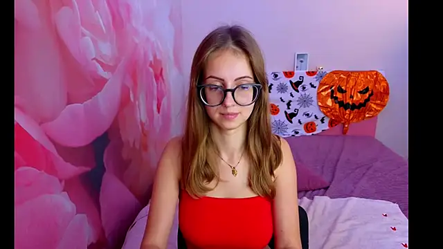AliceAdams live cam on StripChat