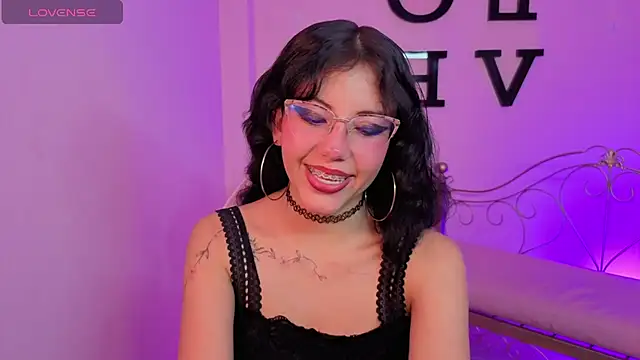 Zoe_kisses