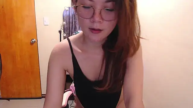 Sweety_Aria live cam on StripChat