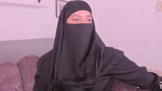 salma_arabicc live cam on StripChat
