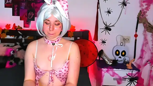 AlexxisSkky live cam on StripChat