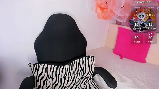 zaira_montero live cam on StripChat