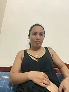 -Lyny- live cam on StripChat