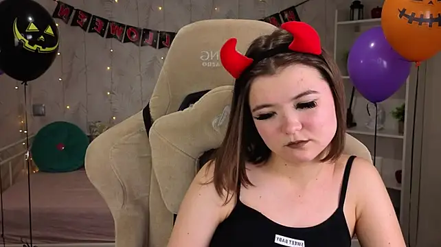 Erin_Allen live cam on StripChat