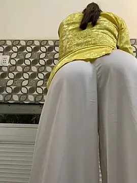 NINA2102 preview
