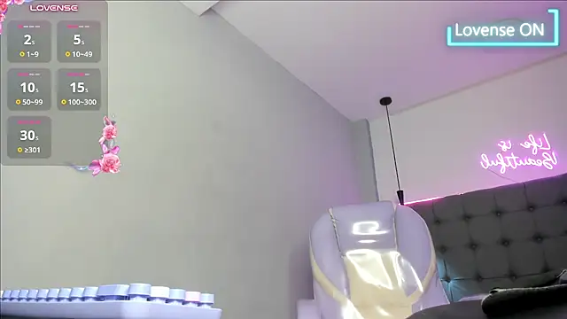 scarletcherry18