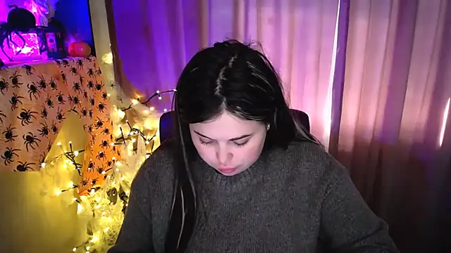 Emily_Mo